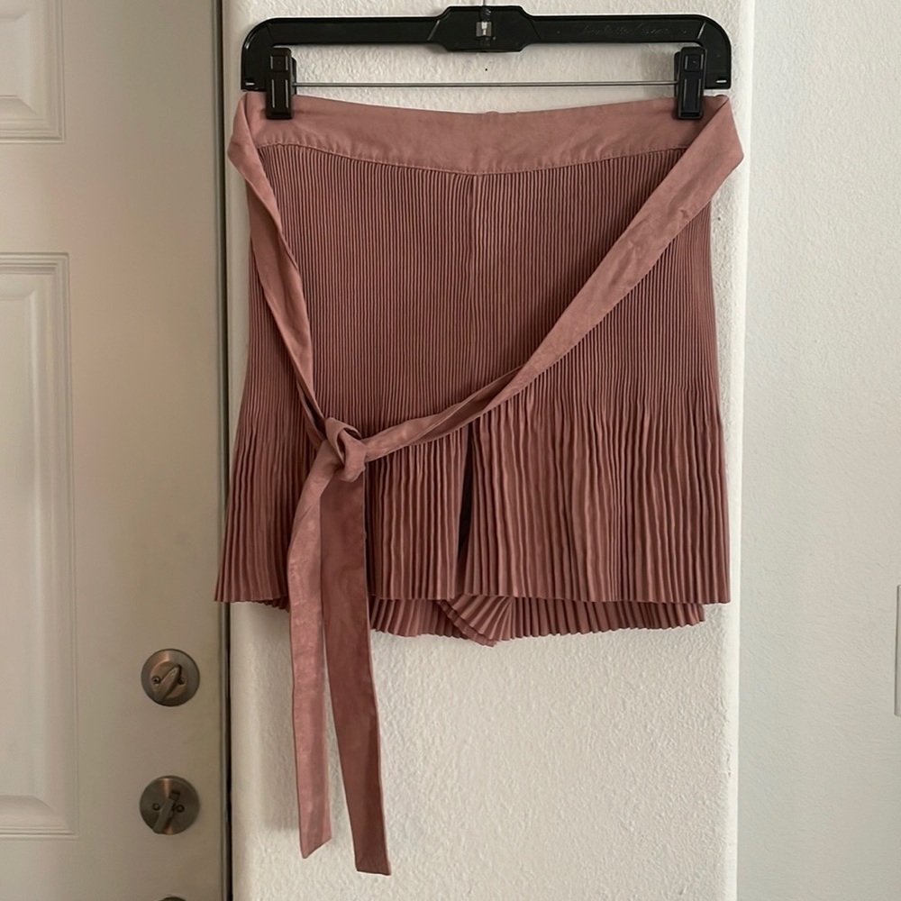 Zara Suede Accordion Pleated Shorts Size M